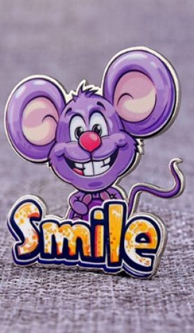 smile-mouse-custom-lapel-pins-deira